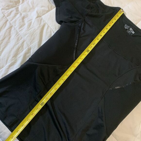 5.11 TACTICAL, conceal carry T shirt, 2XL, like new condition - Picture 7 of 10
